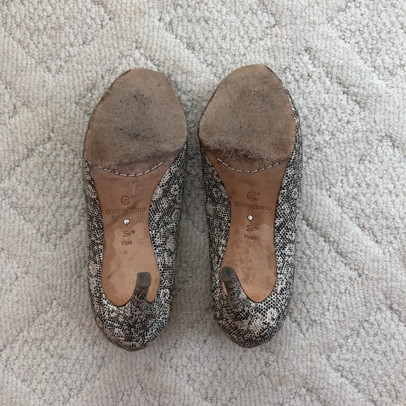 {Corso Como} Gray Webster Snake-Embossed High Heel - Picture 6 of 6